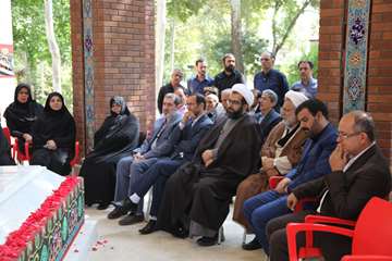 مراسم رونمایی از یادمان شهدای گمنام